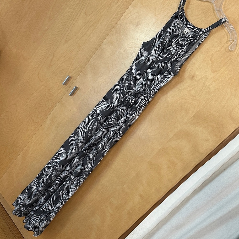 GAP Monochrome Grey & White Palm Pattern Maxi Dress